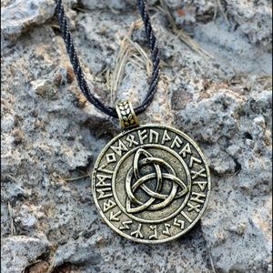 💀💀Nordic Rune Pendant Necklace 💀💀